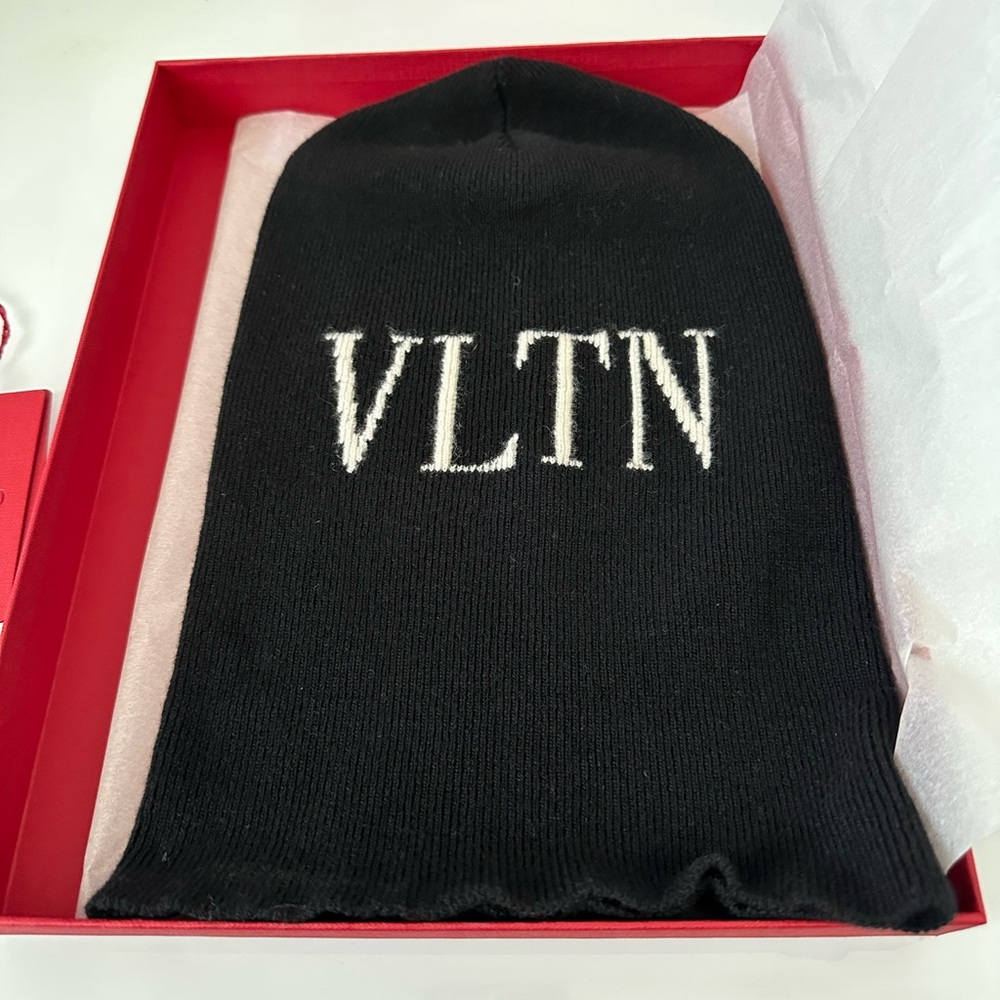 Valentino Black Valentino Garavani VLTN Beanie